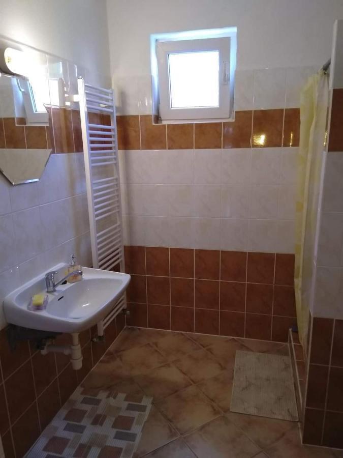 HannaH - Relax dom pod orechom - 2i rodinné štúdio so zdieľanou kuchyňou Trávnica Exterior foto
