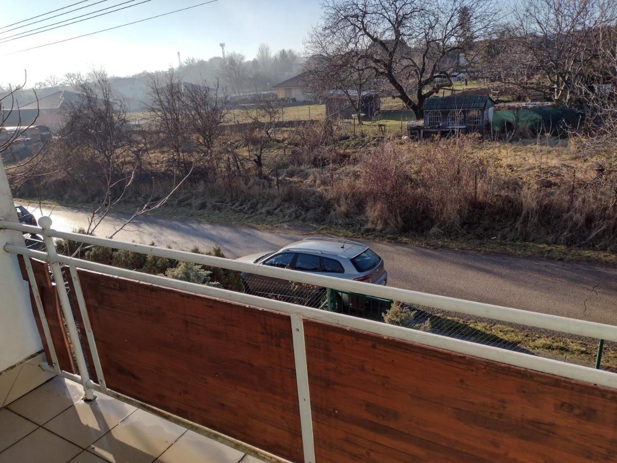 HannaH - Relax dom pod orechom - 2i rodinné štúdio so zdieľanou kuchyňou Trávnica Exterior foto