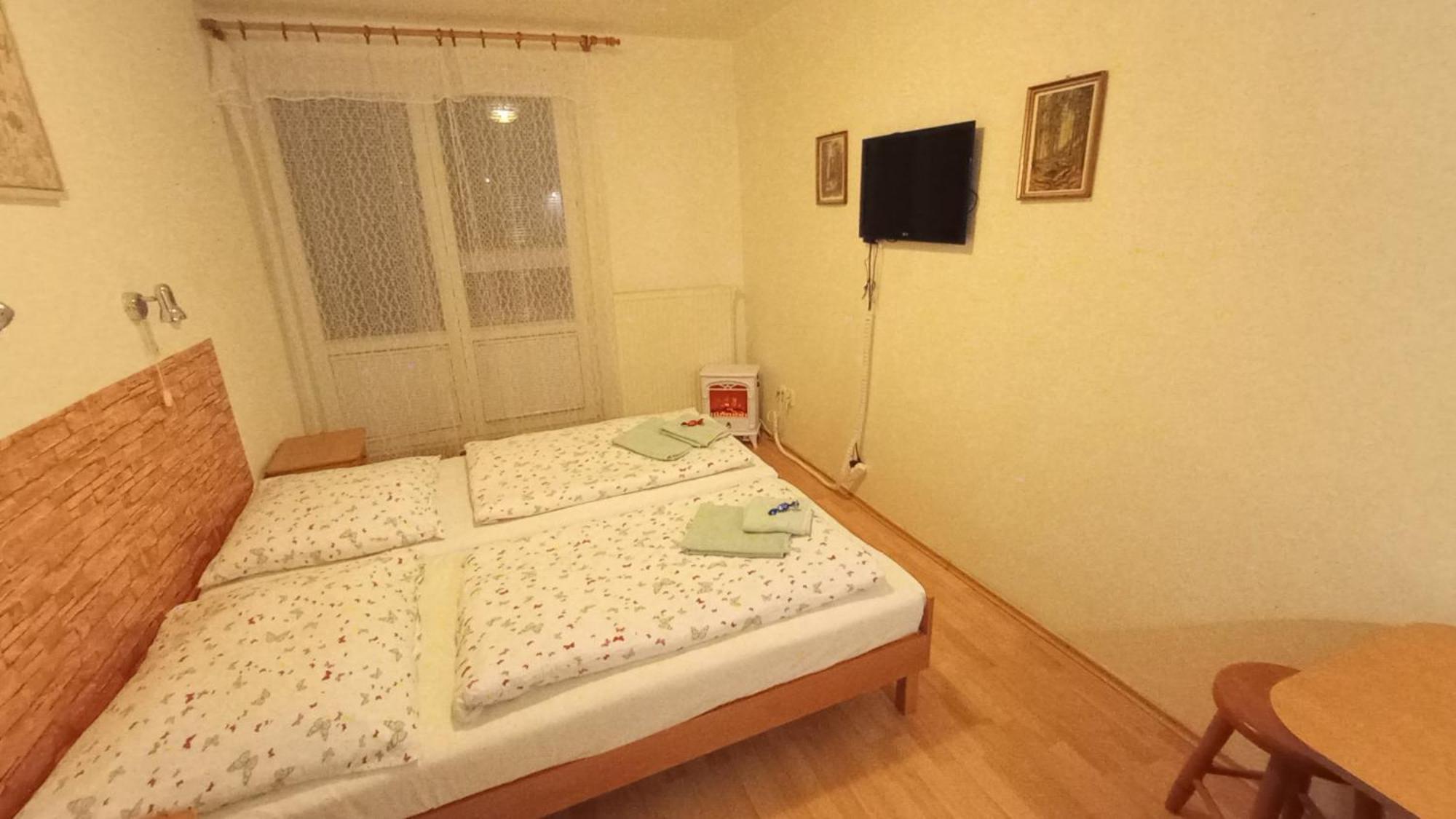 HannaH - Relax dom pod orechom - 2i rodinné štúdio so zdieľanou kuchyňou Trávnica Exterior foto